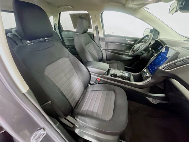 Used 2022 Ford Edge SE image 27