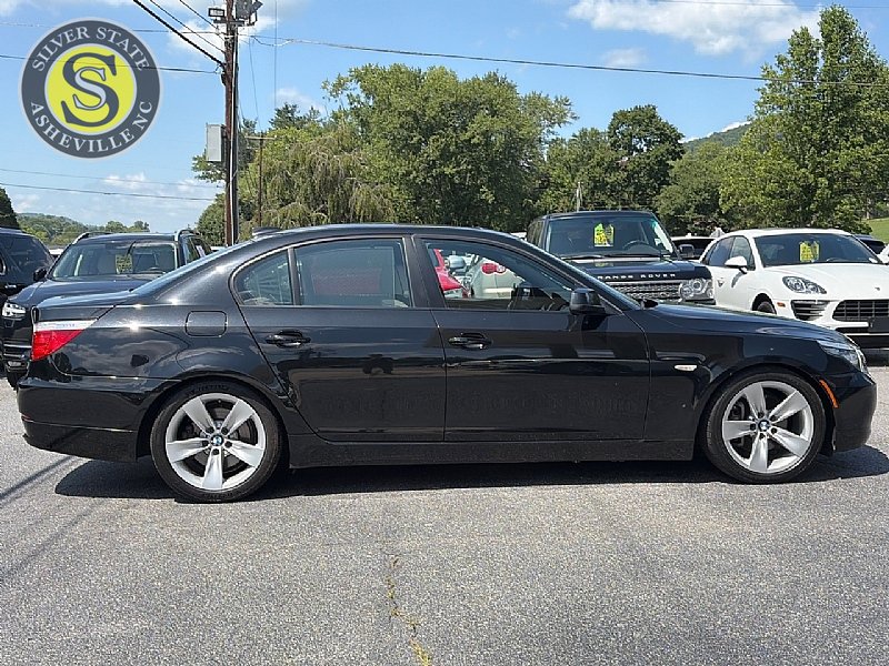Used 2010 BMW 528i Sedan w/ Sport Pkg RWD image 7