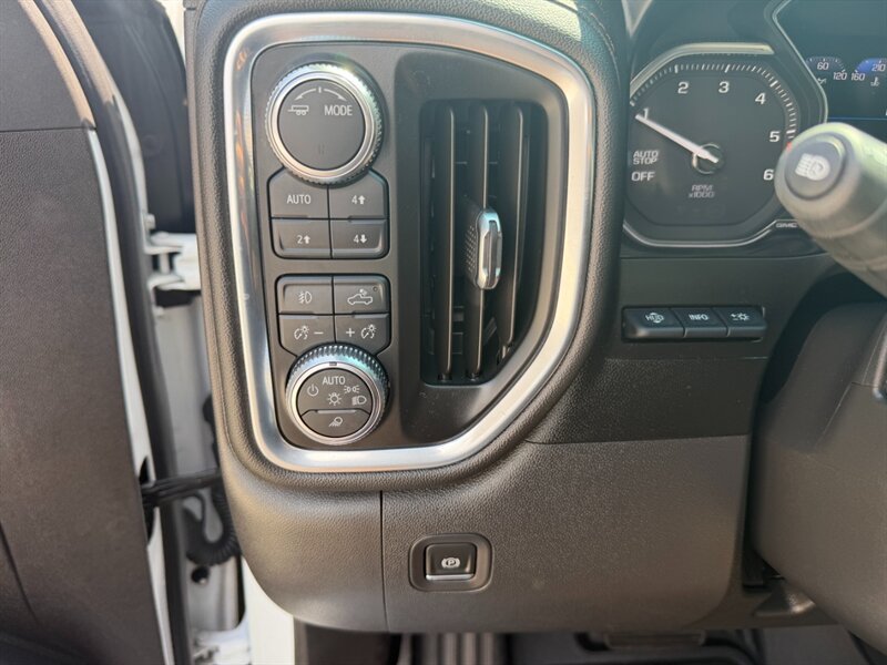 Used 2021 GMC Sierra 1500 AT4 w/ AT4 Premium Package AWD/4WD image 36