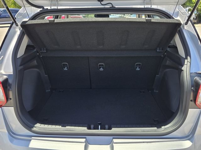 Certified 2025 Hyundai Venue SEL FWD image 13