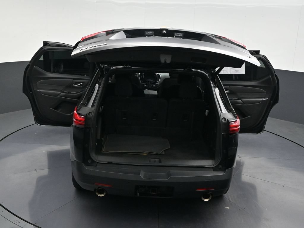 Used 2022 Chevrolet Traverse LT FWD image 36