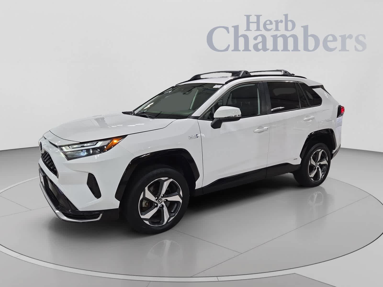 Used 2022 Toyota RAV4 SE w/ Carpet Mat Package (TMS) AWD/4WD image 10