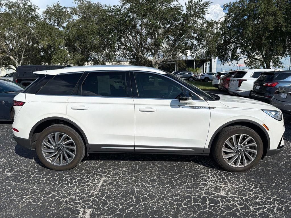 Used 2024 Lincoln Corsair Reserve w/ Equipment Group 201A FWD image 2
