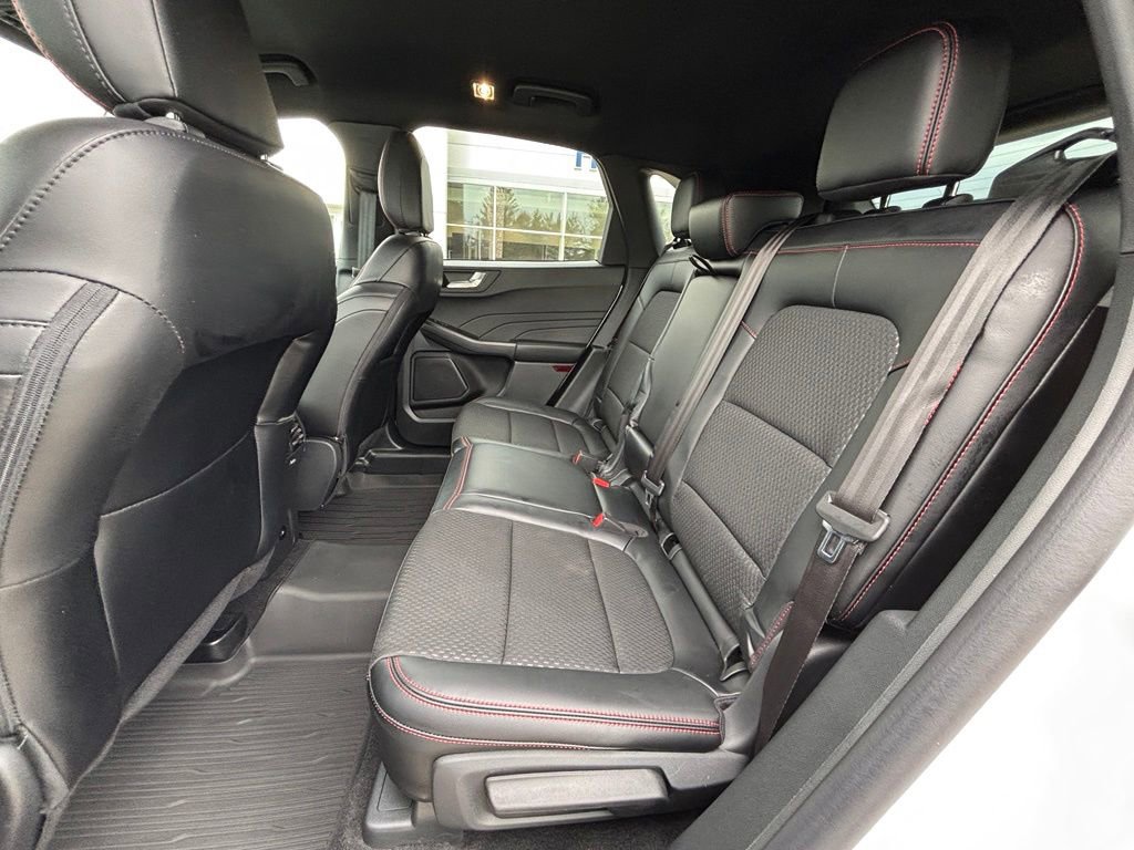 Used 2025 Ford Escape ST-Line w/ Tech Pack #1 AWD/4WD image 14
