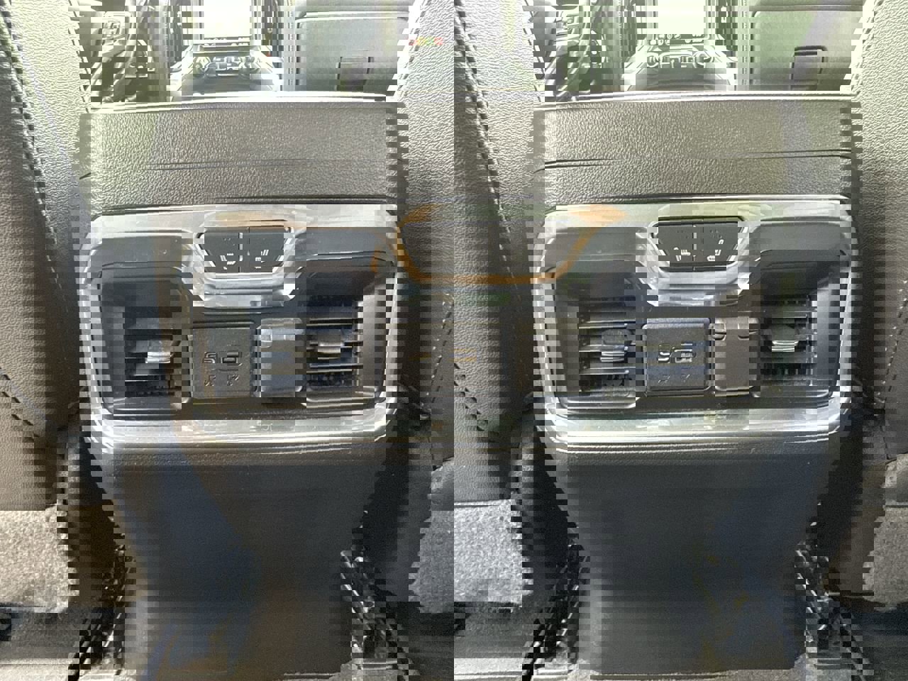 Used 2020 Chevrolet Silverado 2500 LTZ w/ LTZ Premium Package image 20