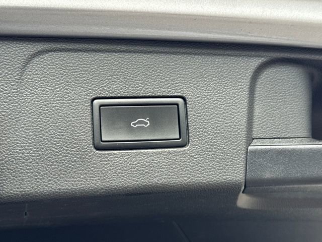 Used 2024 Volkswagen Atlas SE image 26