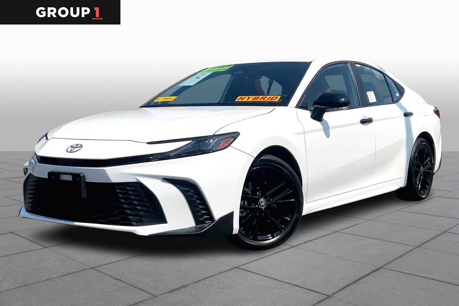 New 2025 Toyota Camry SE