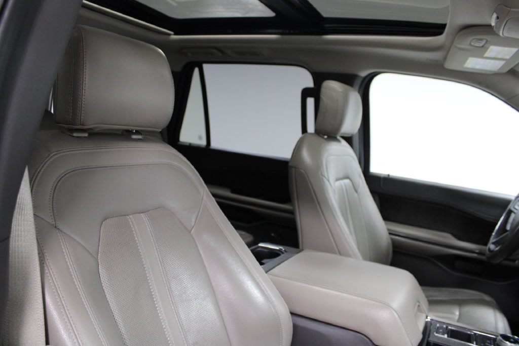 Used 2020 Ford Expedition Limited w/ Equipment Group 301A RWD image 18