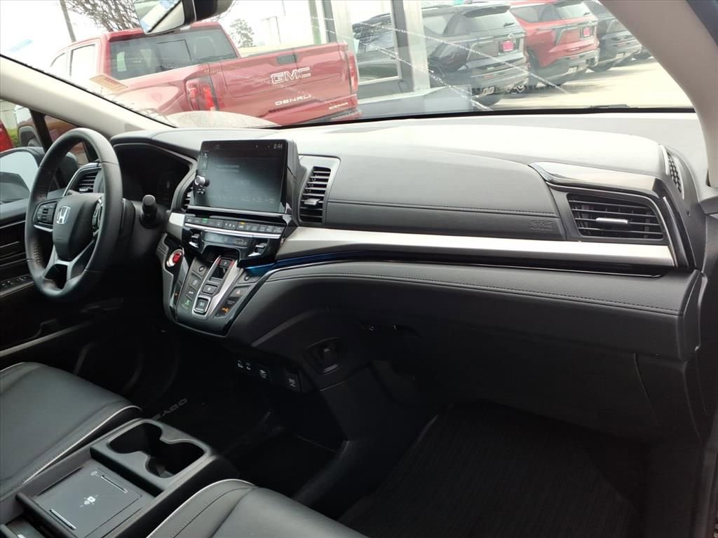 Used 2025 Honda Odyssey Touring image 17