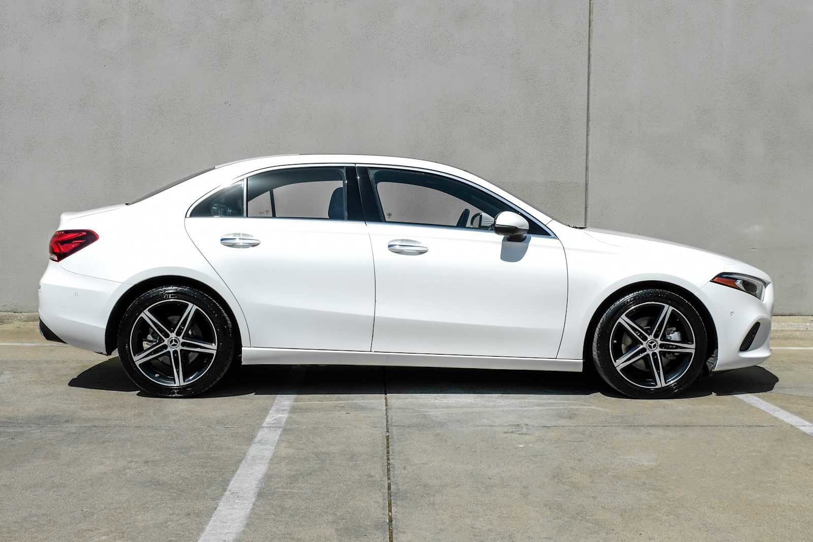Used 2022 Mercedes-Benz A 220 image 8