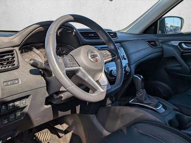 Used 2017 Nissan Rogue SL w/ SL Premium Package image 9