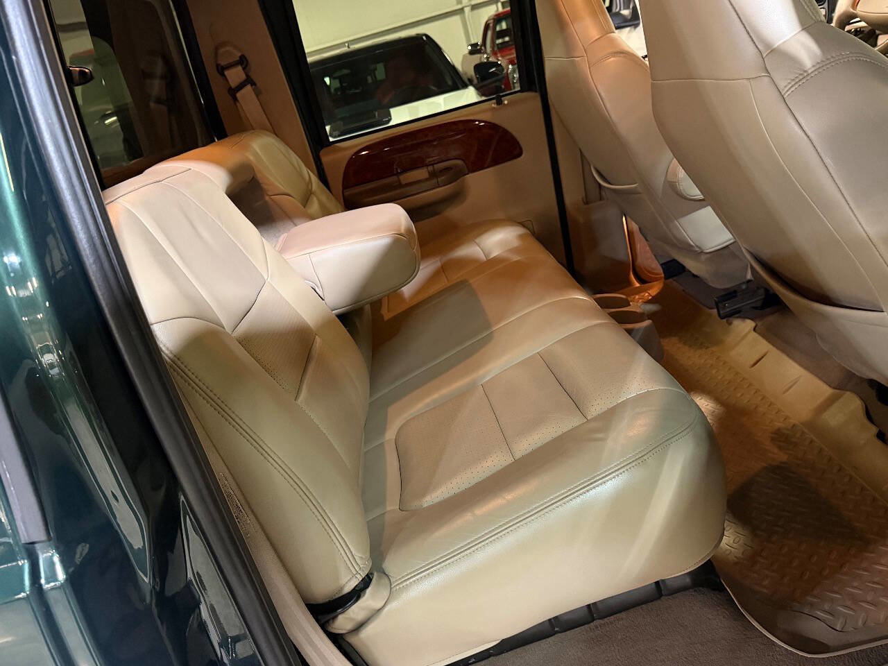 Used 2001 Ford F350 Lariat image 10