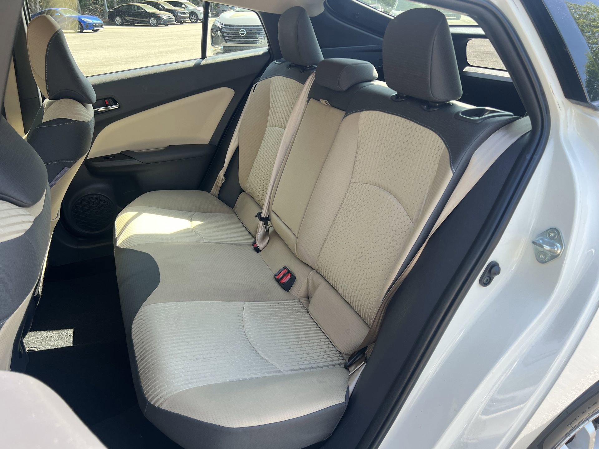 Used 2016 Toyota Prius Four image 18