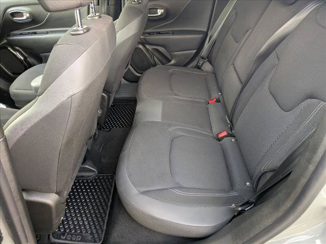 Used 2022 Jeep Renegade Altitude w/ Sun/Sound Group AWD/4WD image 17