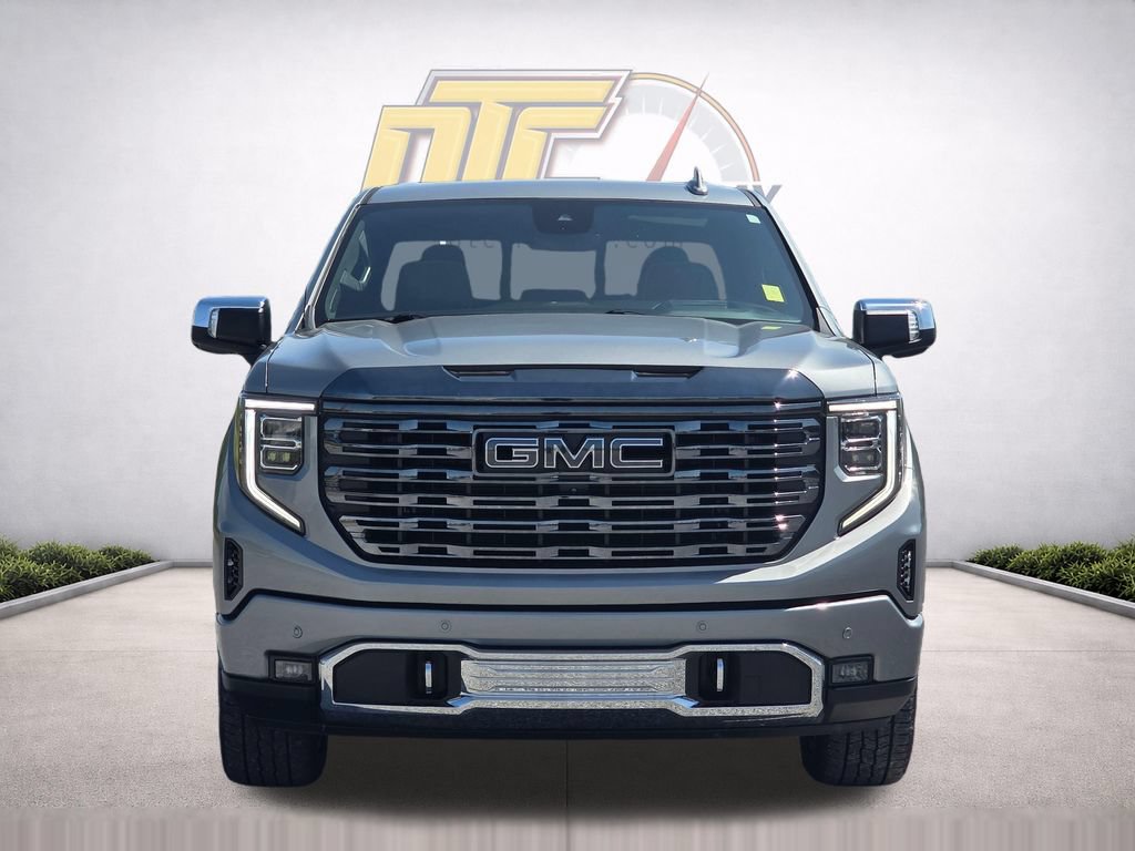 Used 2023 GMC Sierra 1500 Denali Ultimate AWD/4WD image 3