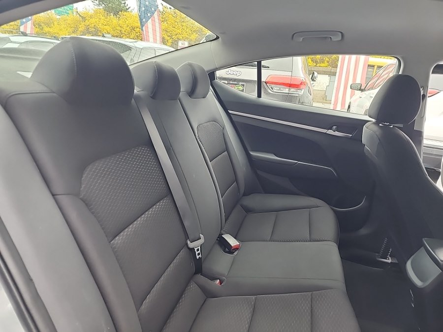 Used 2019 Hyundai Elantra SE w/ Cargo Package FWD image 36