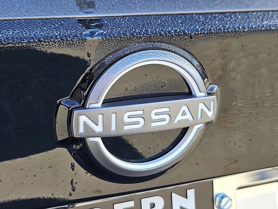 New 2026 Nissan Kicks SR image 13