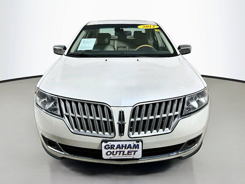 Used 2012 Lincoln MKZ FWD image 2