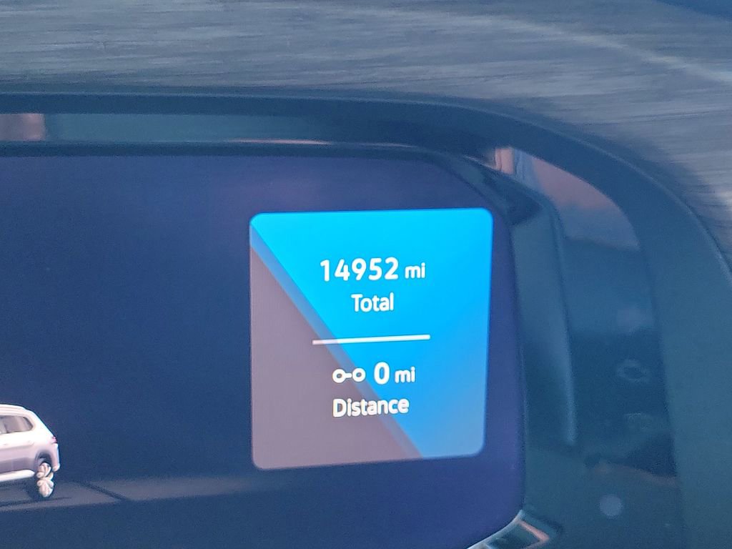 Used 2024 Volkswagen Atlas SEL Premium R-Line image 25