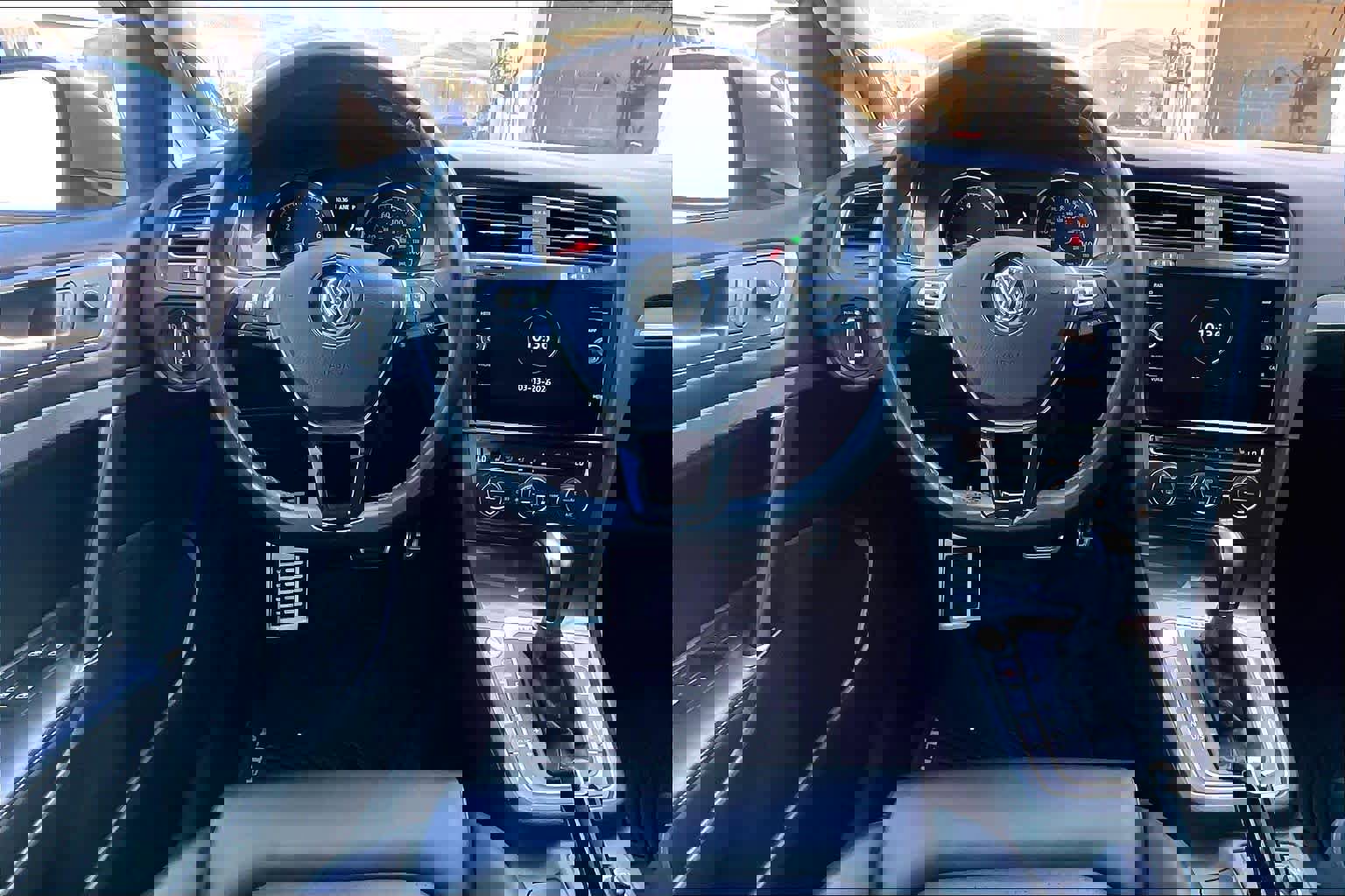 Used 2018 Volkswagen Golf Alltrack SEL image 8