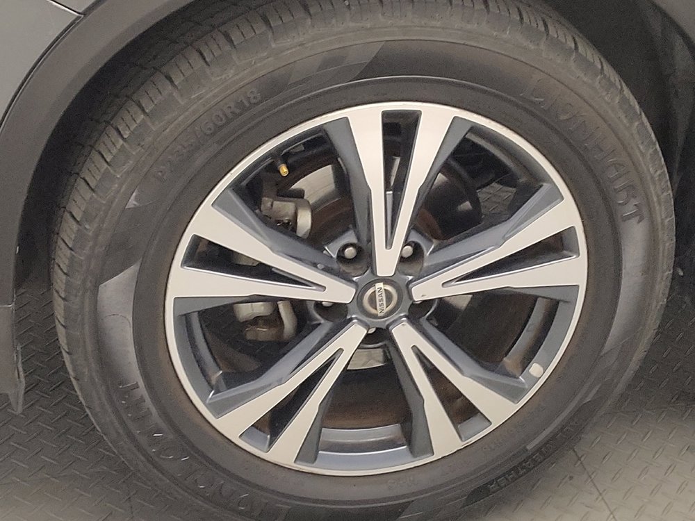 Used 2018 Nissan Rogue SL FWD image 31