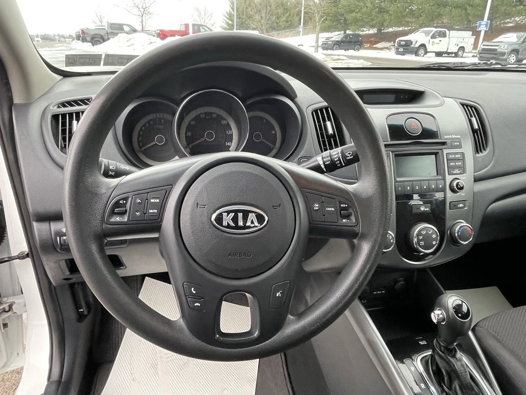 Used 2013 Kia Forte EX image 25