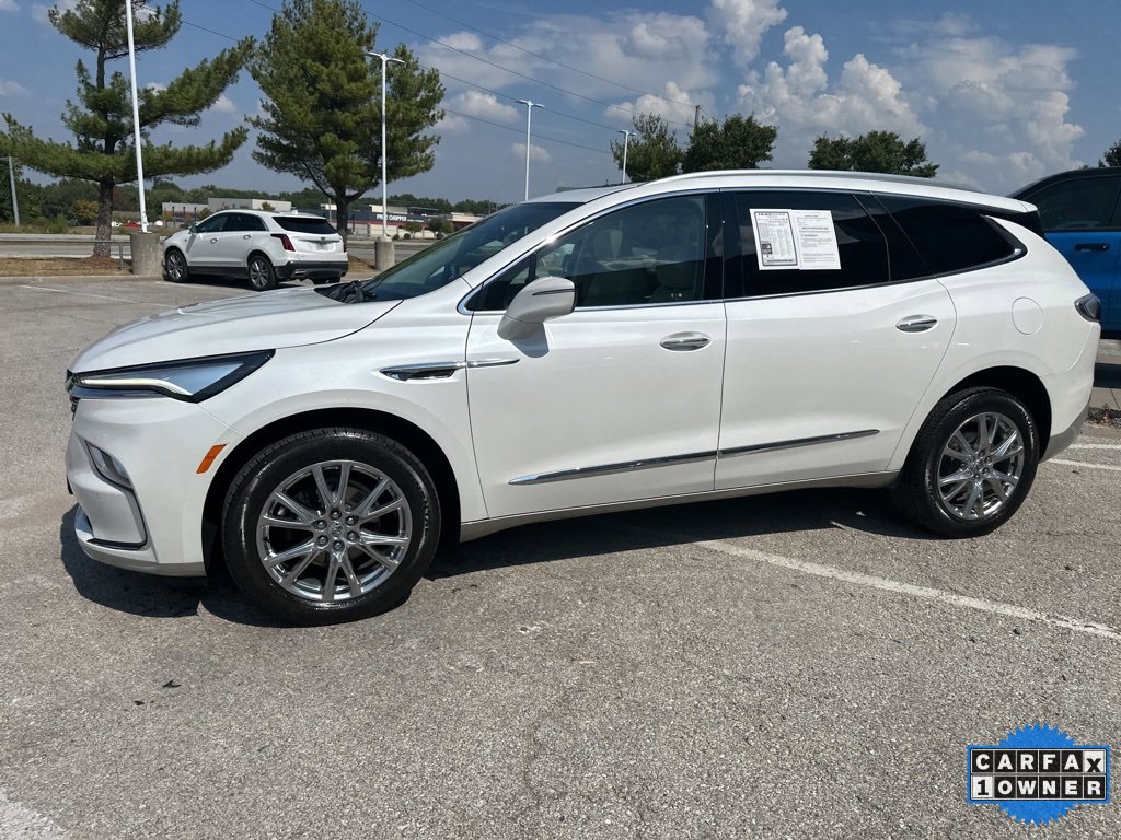 Used 2024 Buick Enclave Essence w/ Experience Buick Package image 16