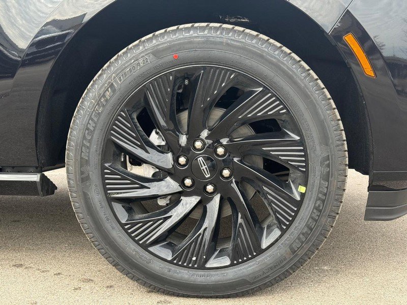 New 2026 Lincoln Navigator L Reserve w/ Jet Appearance Package image 4