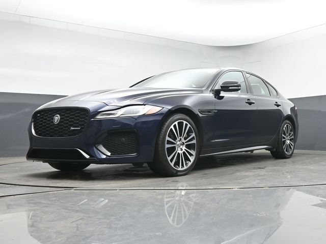 Used 2024 Jaguar XF R-Dynamic SE AWD/4WD image 35