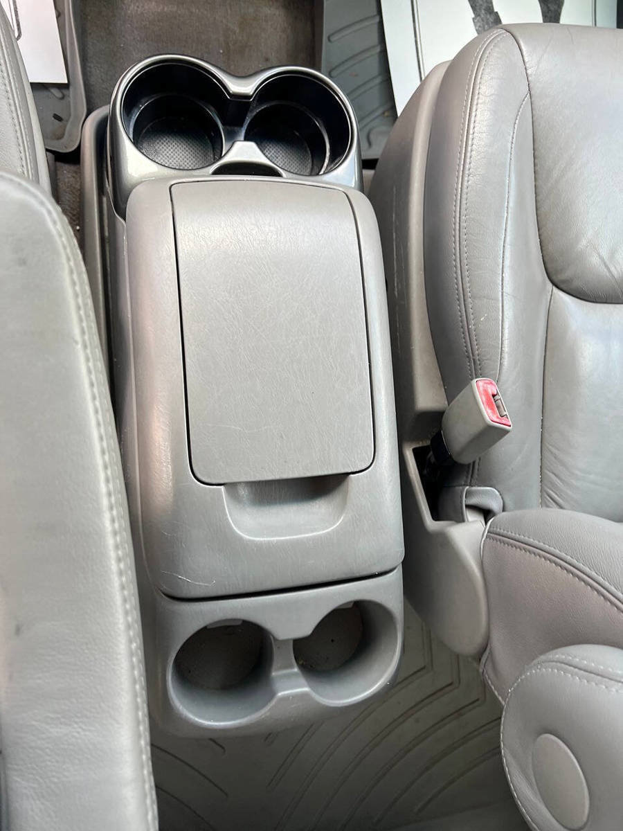 Used 2009 Toyota Sienna FWD image 3