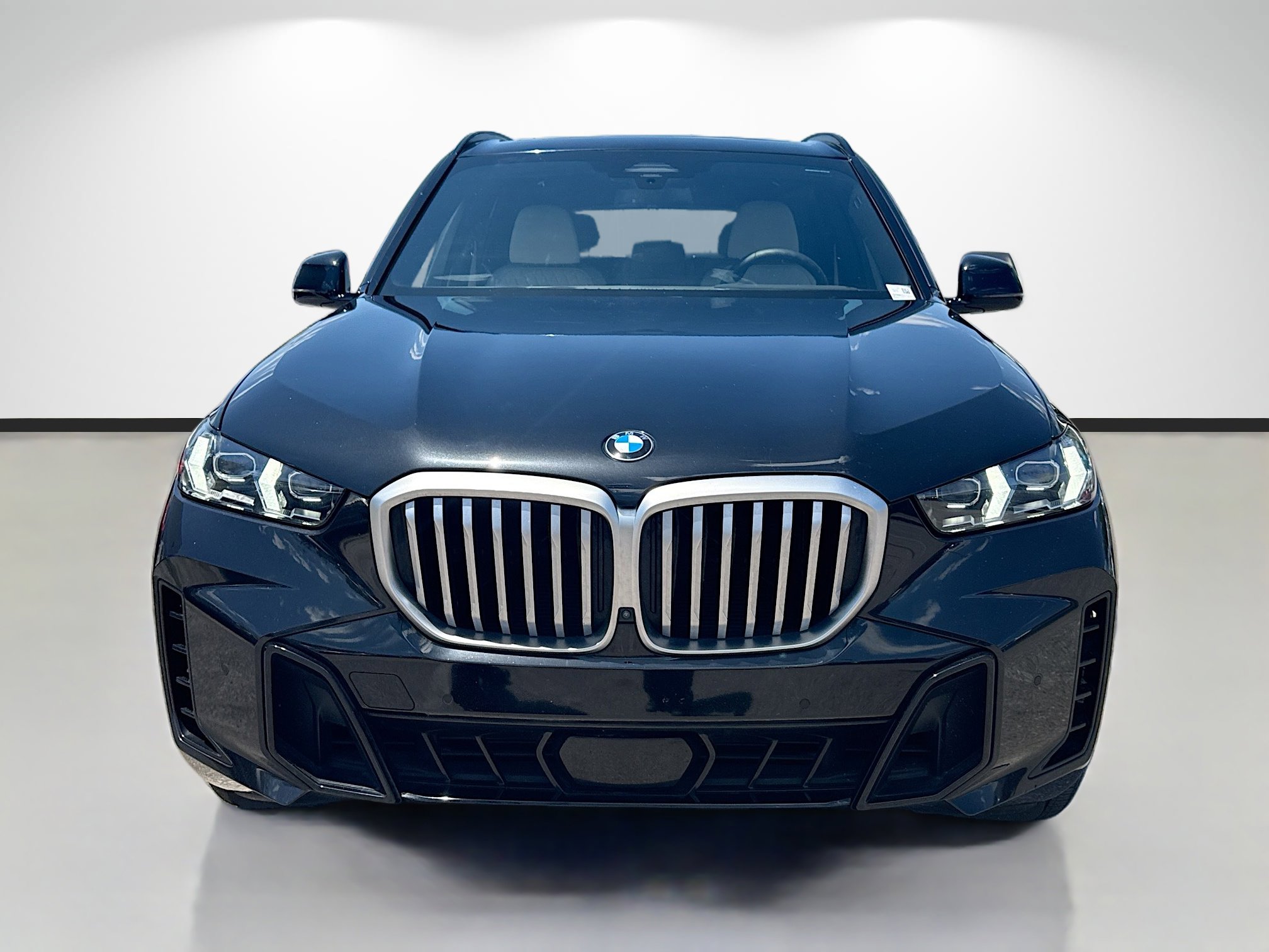 Used 2024 BMW X5 xDrive40i w/ M Sport Package AWD/4WD image 8