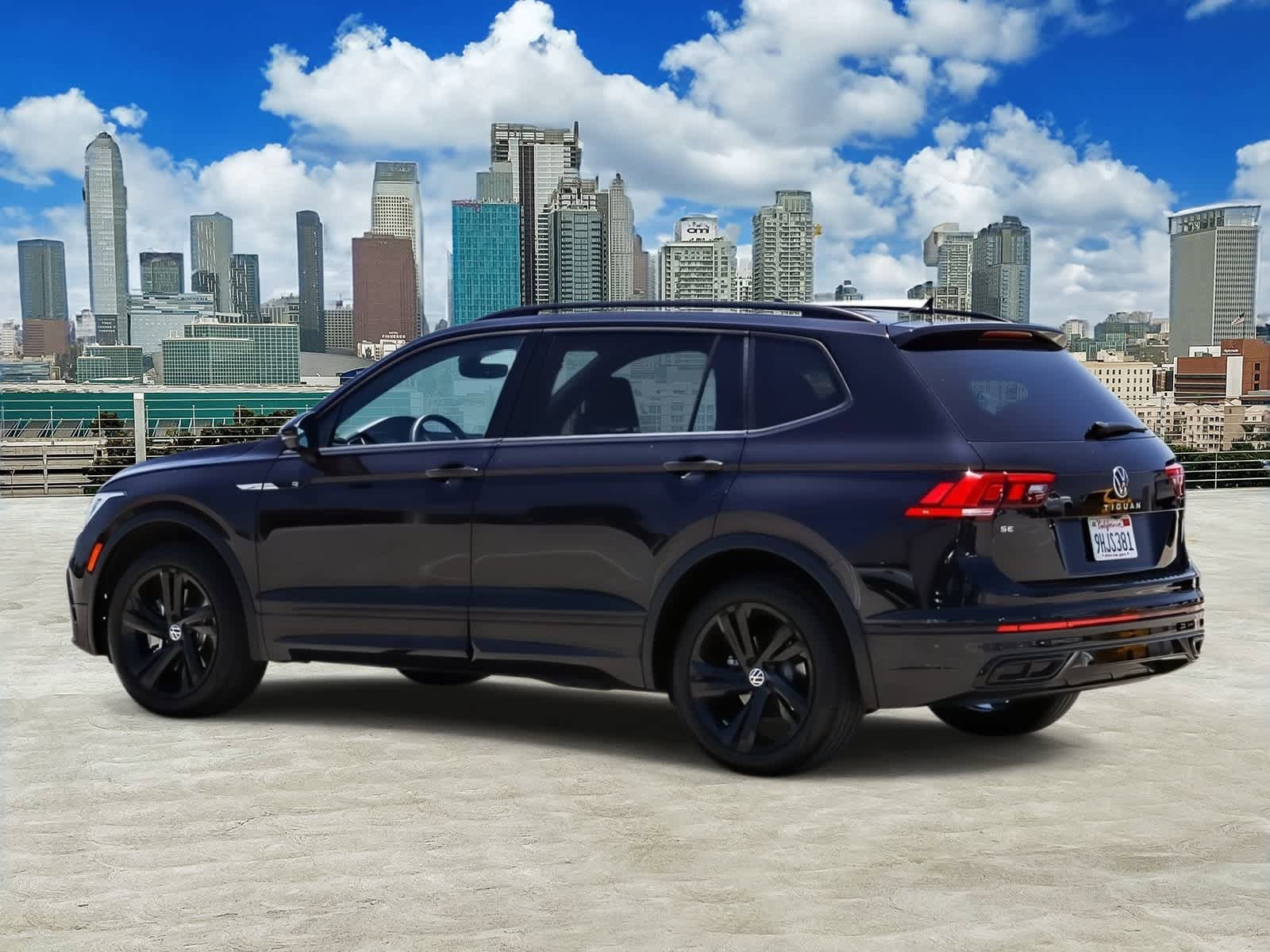 Certified 2023 Volkswagen Tiguan SE R-Line FWD image 6