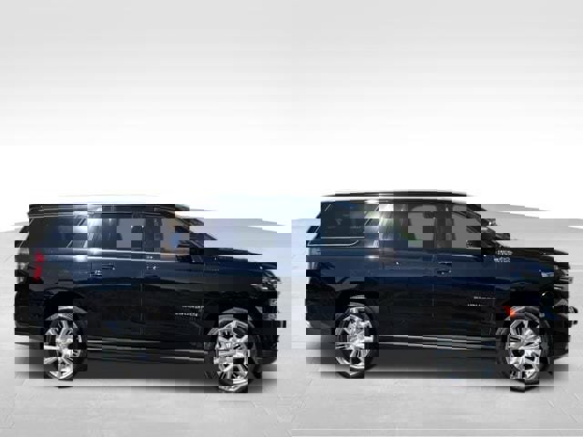 Used 2022 Chevrolet Suburban High Country w/ Premium Package 2 image 2