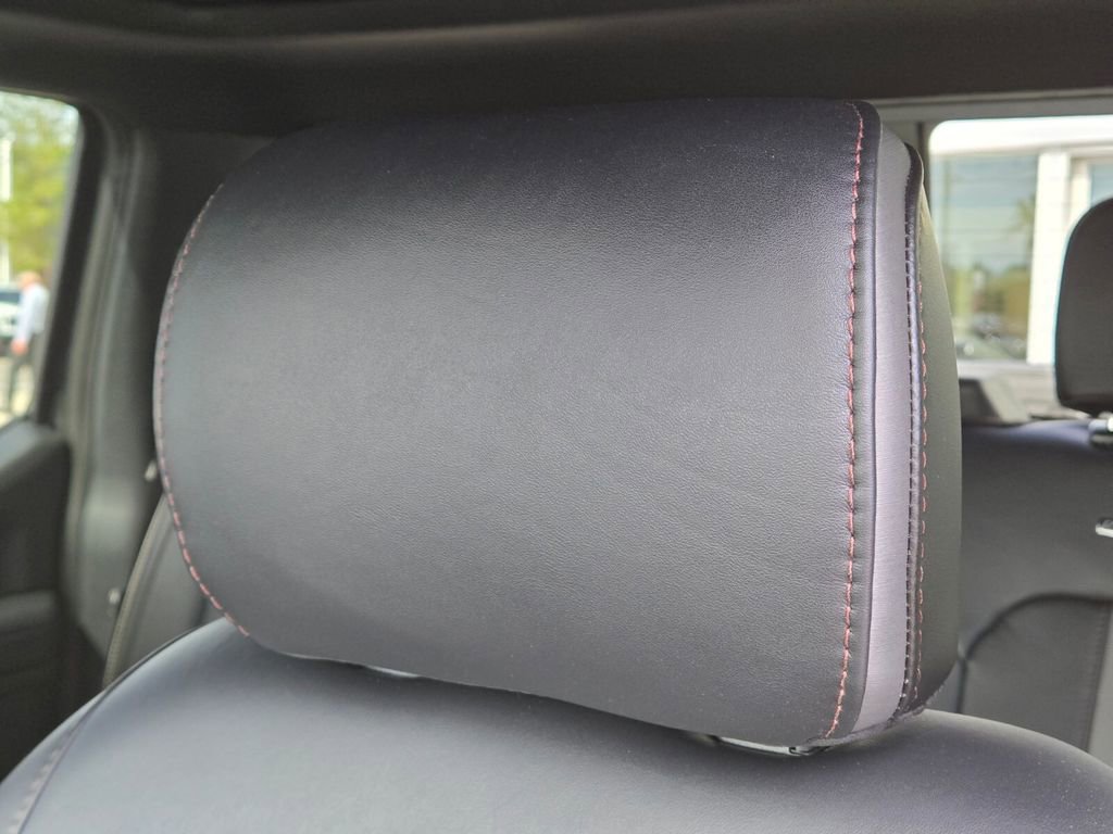 Used 2021 Ford F450 Platinum w/ FX4 Off-Road Package image 32