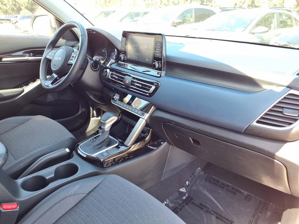 Certified 2023 Kia Seltos S FWD image 13