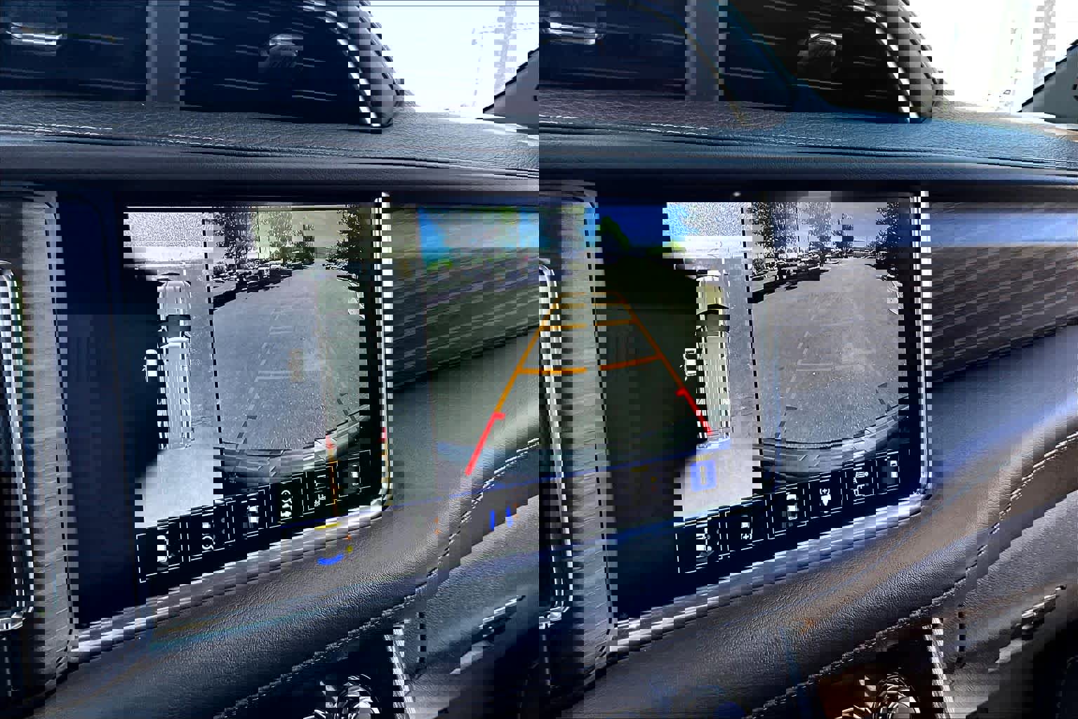 Used 2023 GMC Yukon Denali image 26