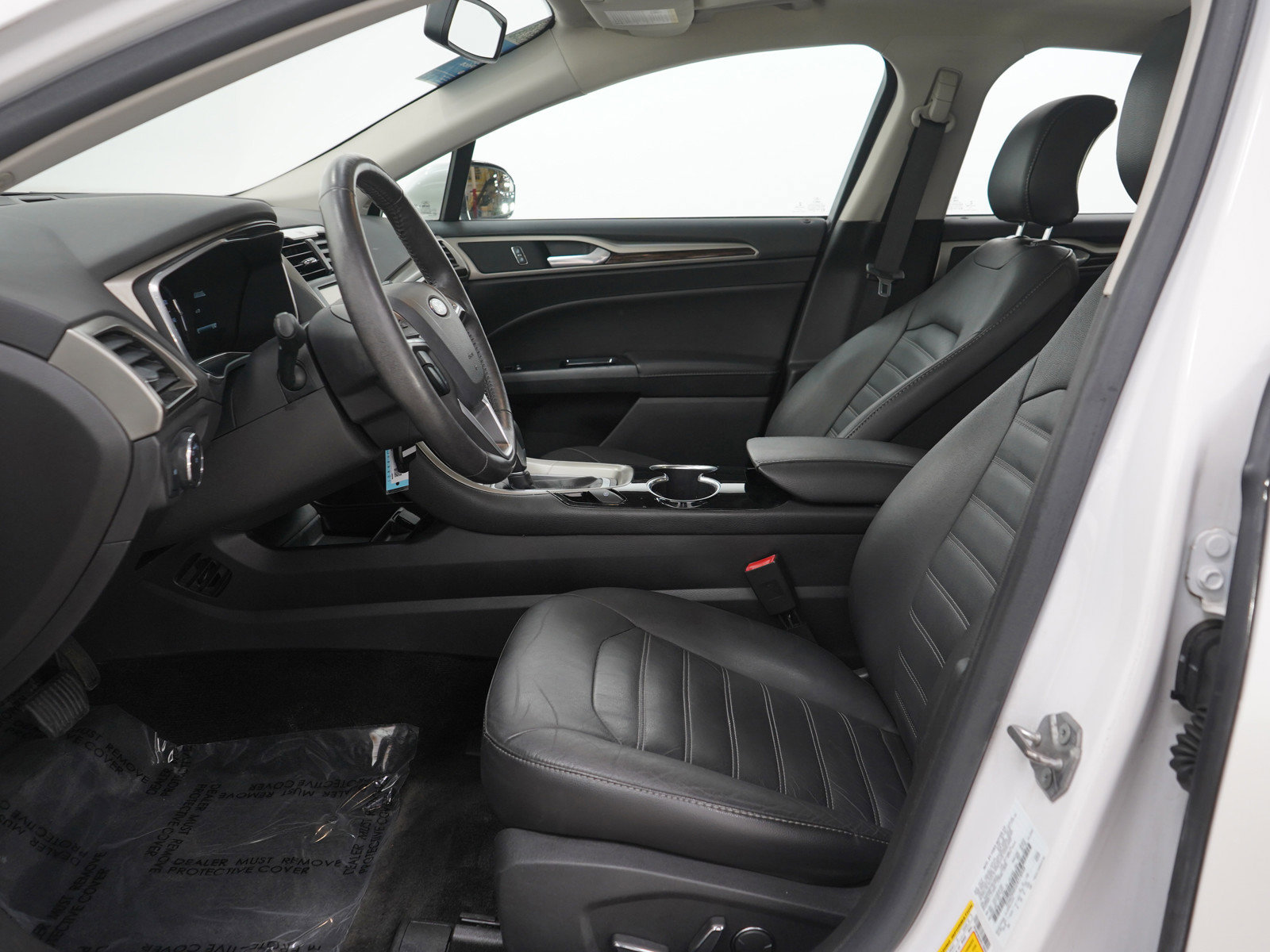 Used 2015 Ford Fusion SE w/ Equipment Group 202A image 21