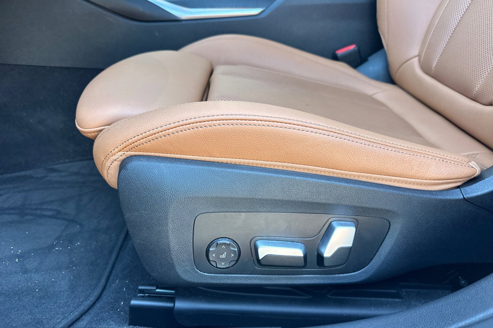 Used 2023 BMW i4 eDrive35 image 14