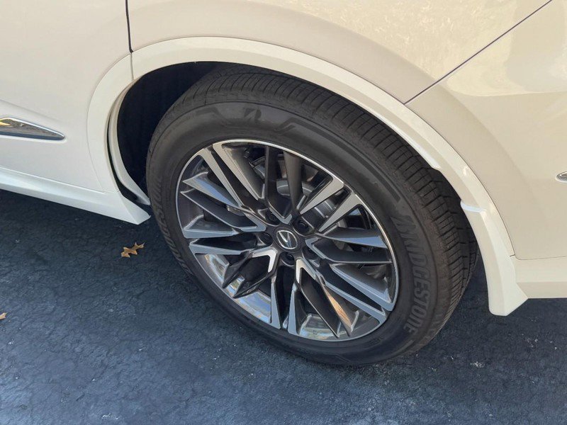 Used 2025 Acura MDX SH-AWD w/ Advance Package image 5