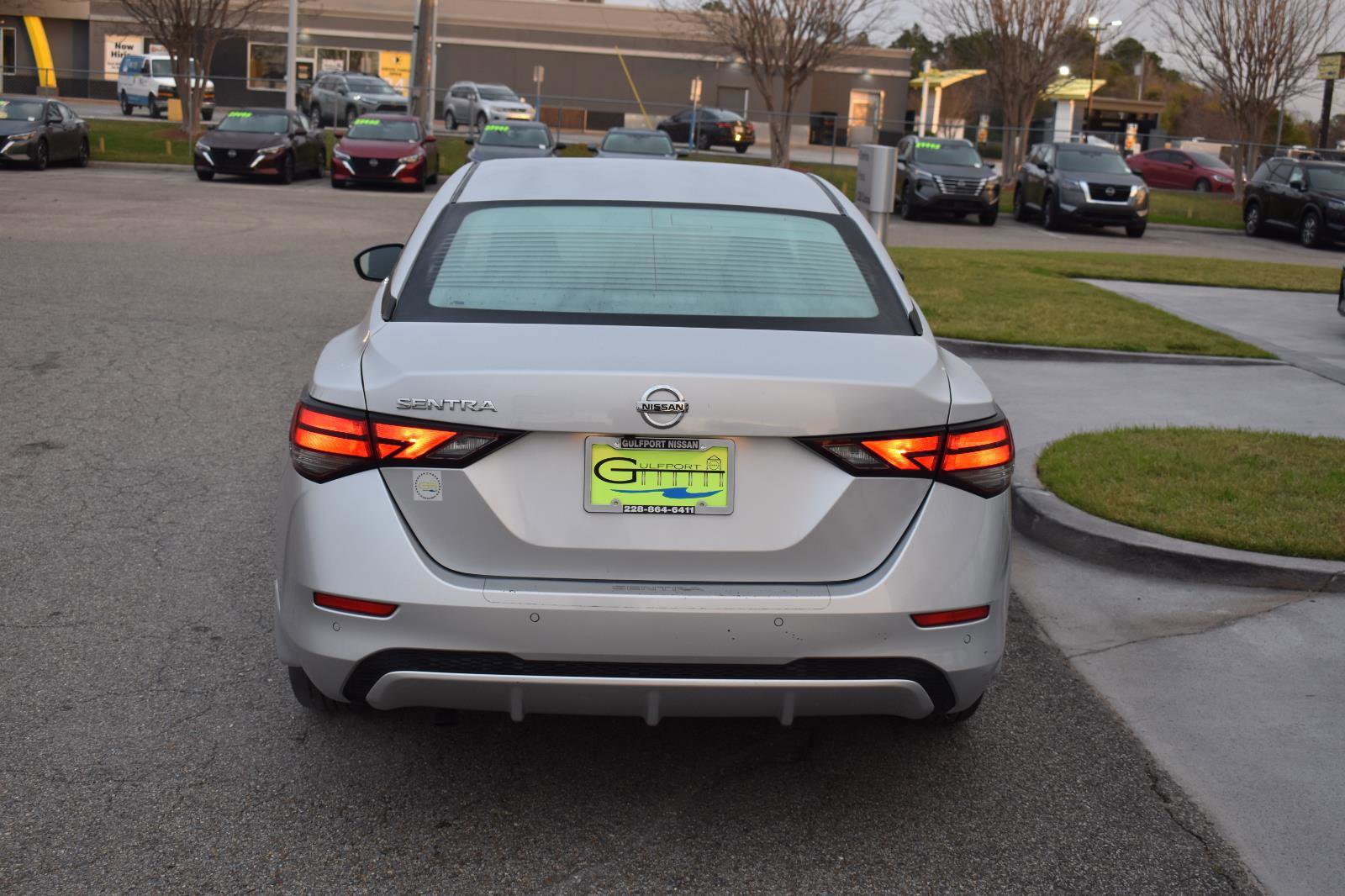 Used 2021 Nissan Sentra S image 5