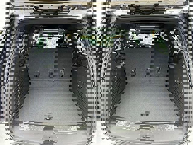 New 2026 GMC Yukon XL AT4 Ultimate w/ LPO, Floor Liner Package image 16