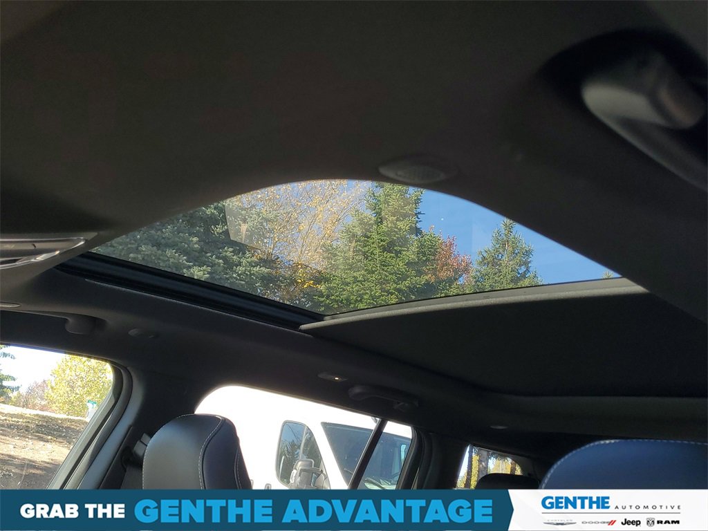 Certified 2024 Jeep Grand Cherokee Limited image 10