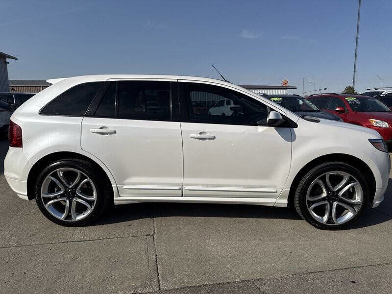 Used 2011 Ford Edge Sport w/ Canadian Touring Pkg AWD/4WD image 9