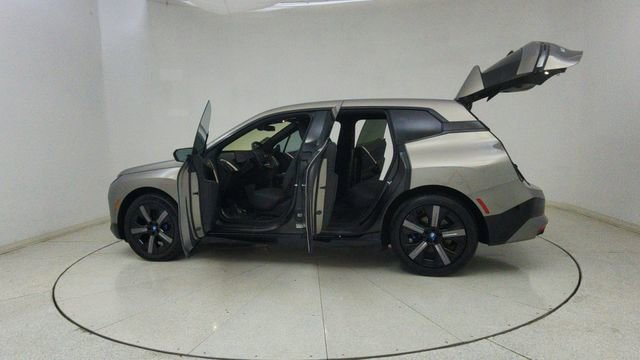 Used 2024 BMW iX xDrive50 w/ Premium Package image 71