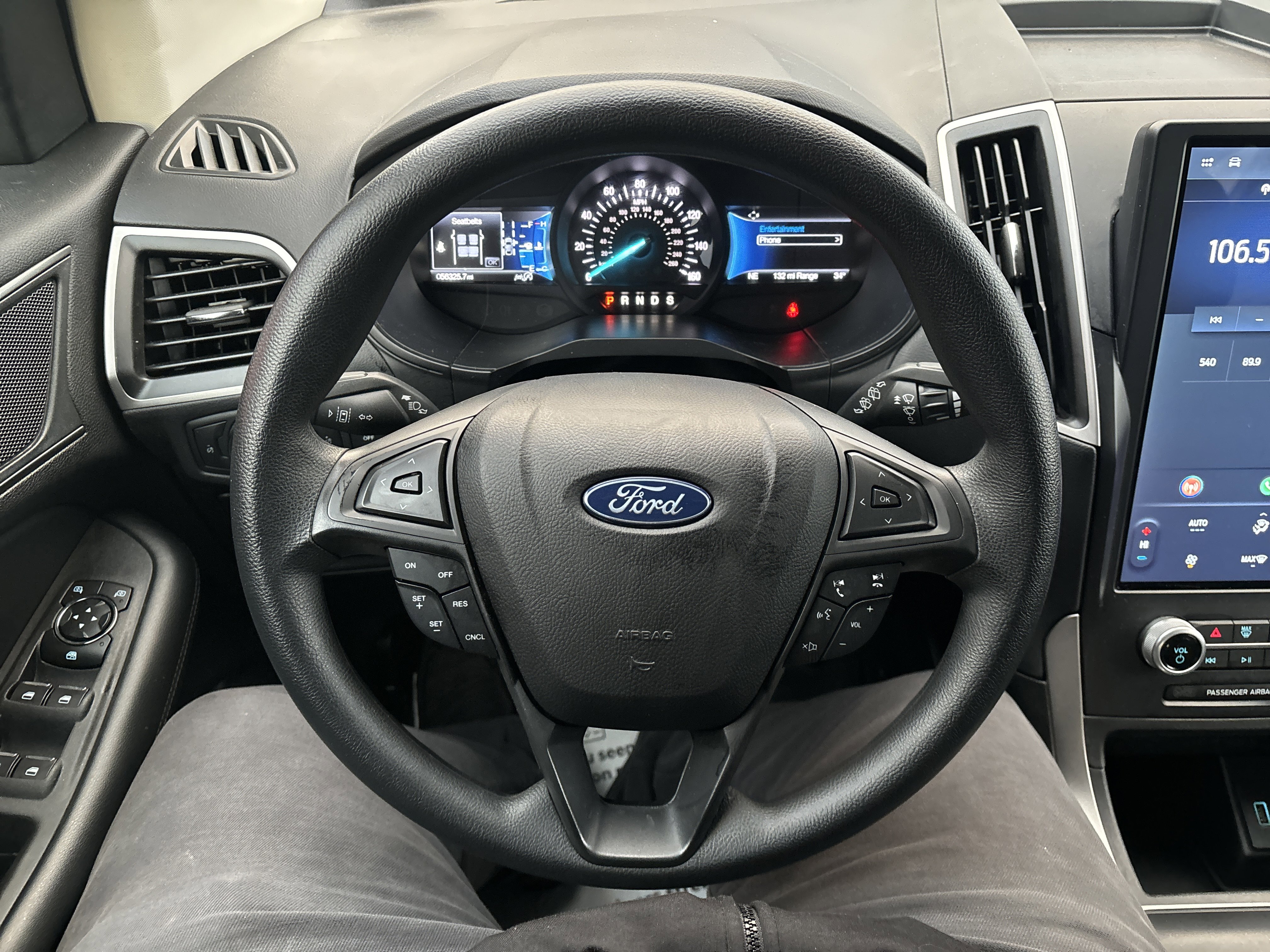 Used 2022 Ford Edge SE w/ Black Appearance Package image 18