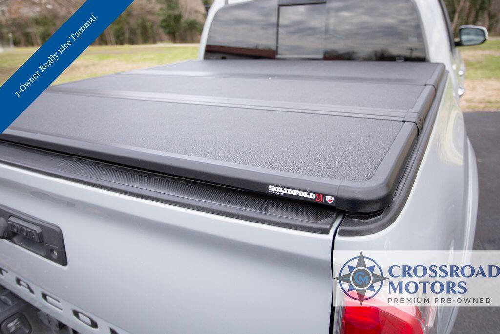 Used 2019 Toyota Tacoma Limited image 16