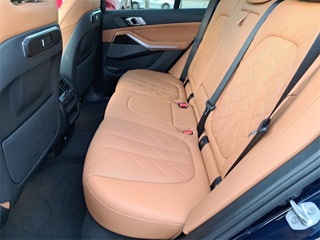 Used 2025 BMW X5 sDrive40i w/ Premium Package image 11