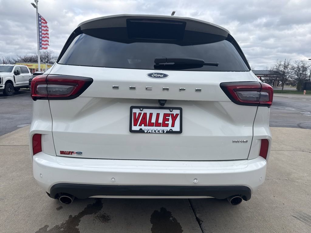 Certified 2024 Ford Escape ST-Line w/ Tech Pack #1 image 8