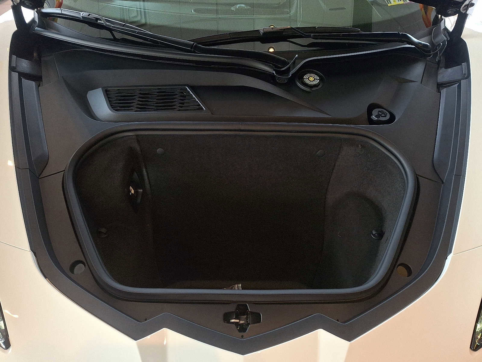 New 2026 Chevrolet Corvette Stingray Coupe w/ 1LT image 16