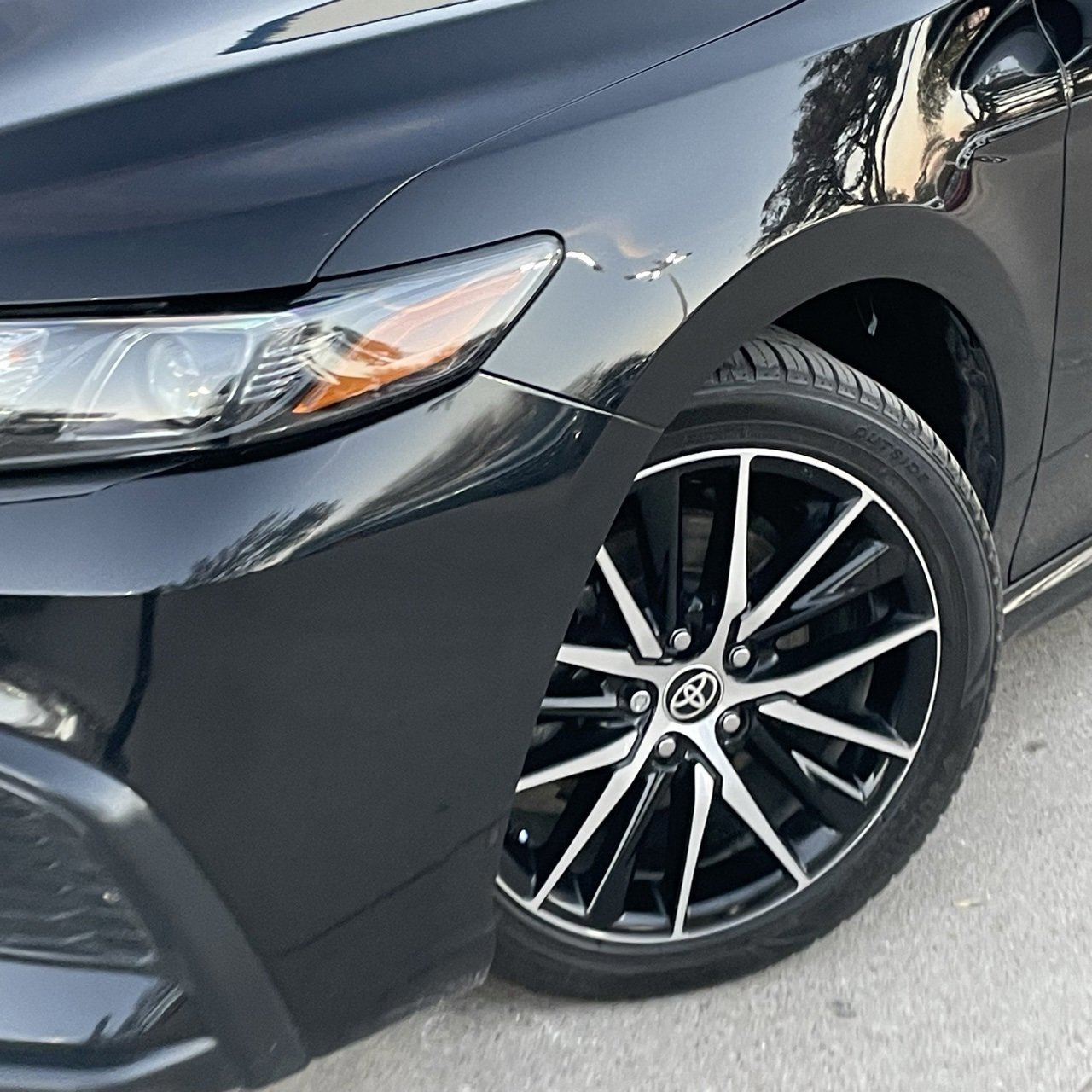 Used 2024 Toyota Camry SE image 9